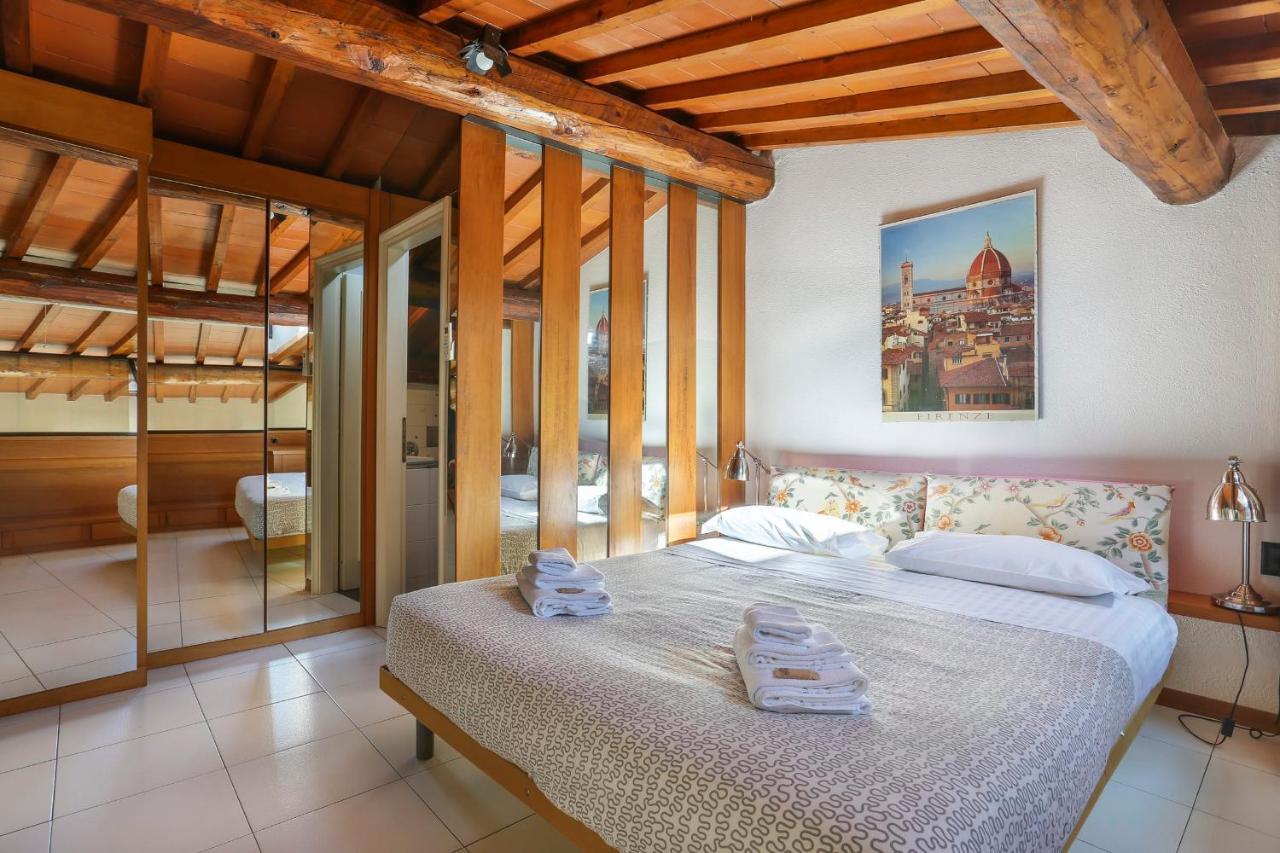 Palazzo Vecchio Penthouse - Hosted By Sweetstay Florencia Exterior foto